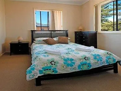 Shaz Maisons Holiday Apartments Gold Coast Australia